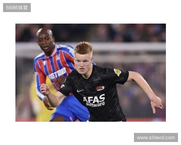 电讯报:纽卡有意引进小将斯密特,该球员非常乐意在一月加盟